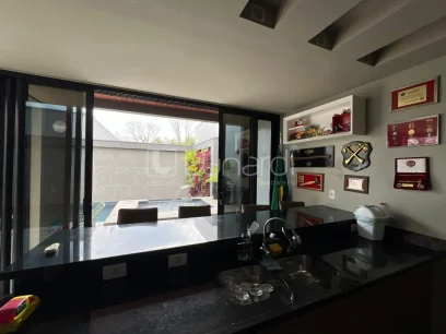 Foto Casa com 3 Dormitórios