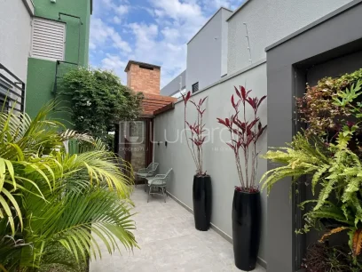 Foto Casa com 3 Dormitórios
