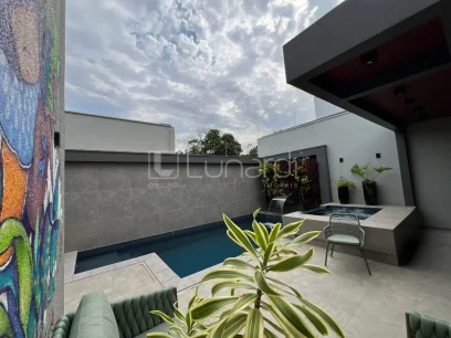 Foto Casa com 3 Dormitórios