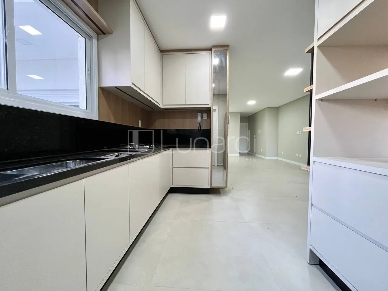 Foto Apartamento com 3 Dormitórios