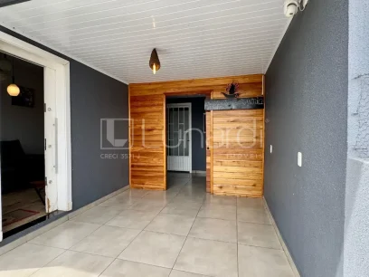 Foto Casa com 2 Dormitórios