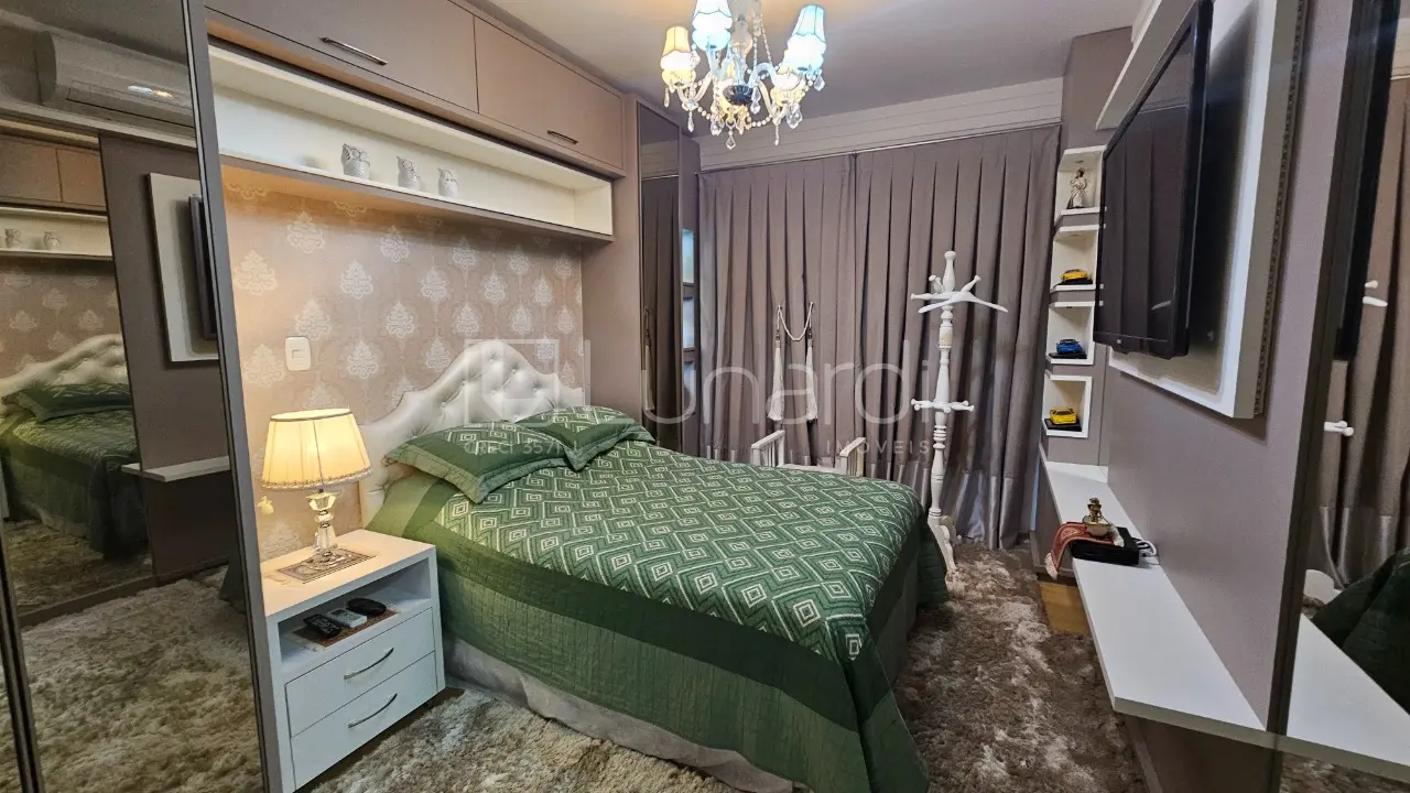 Foto Apartamento com 2 Dormitórios