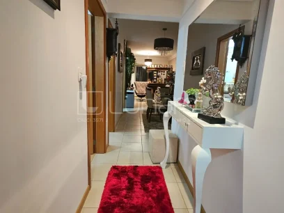 Foto Apartamento com 2 Dormitórios