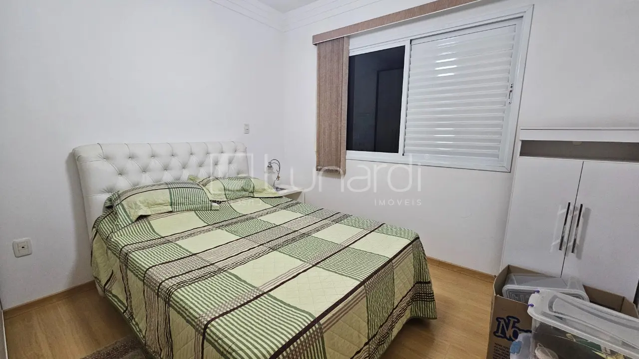 Foto Apartamento com 2 Dormitórios
