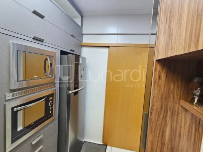 Foto Apartamento com 2 Dormitórios