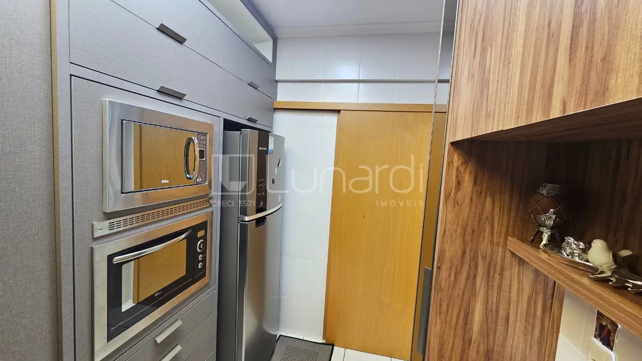 Foto Apartamento com 2 Dormitórios