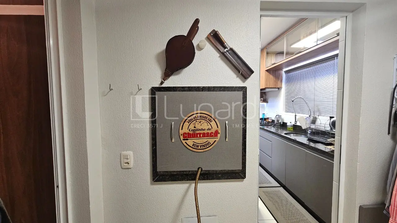 Foto Apartamento com 2 Dormitórios