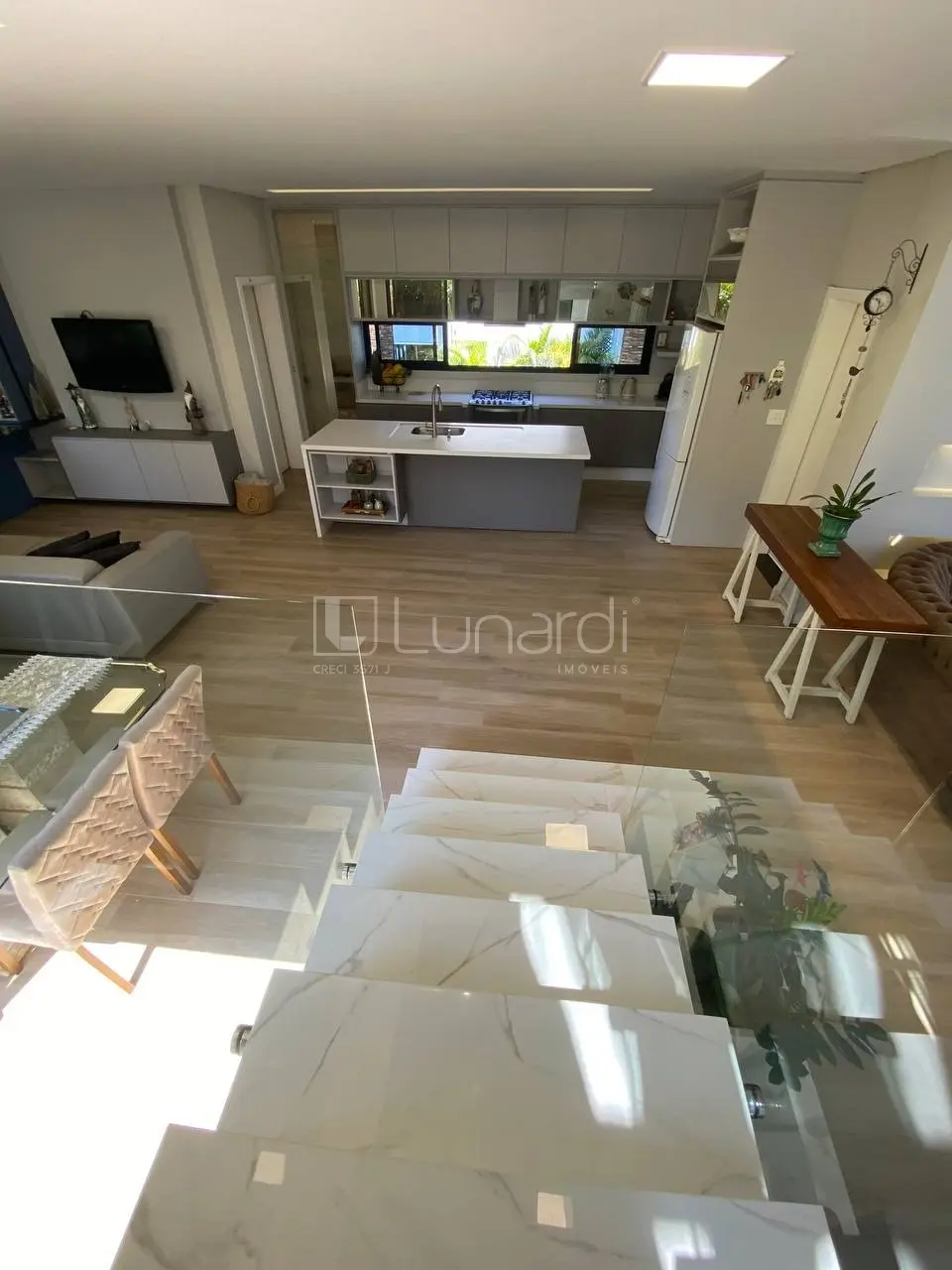 Foto Casa com 4 Dormitórios