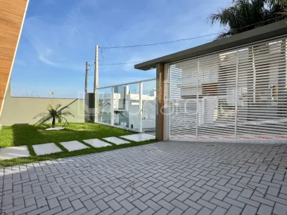 Foto Casa com 4 Dormitórios