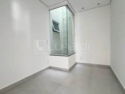 Foto Casa com 4 Dormitórios