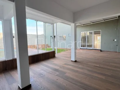 Foto Casa com 4 Dormitórios