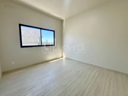 Casa com 3 Dormitórios - Miniatura - Lunardi Imóveis