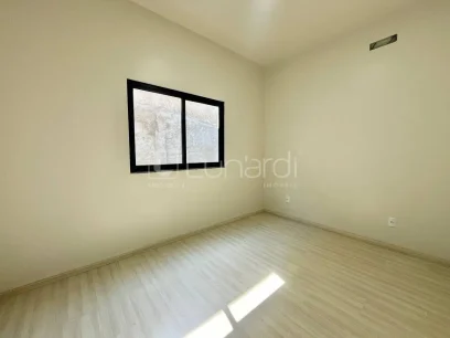 Casa com 3 Dormitórios - Miniatura - Lunardi Imóveis