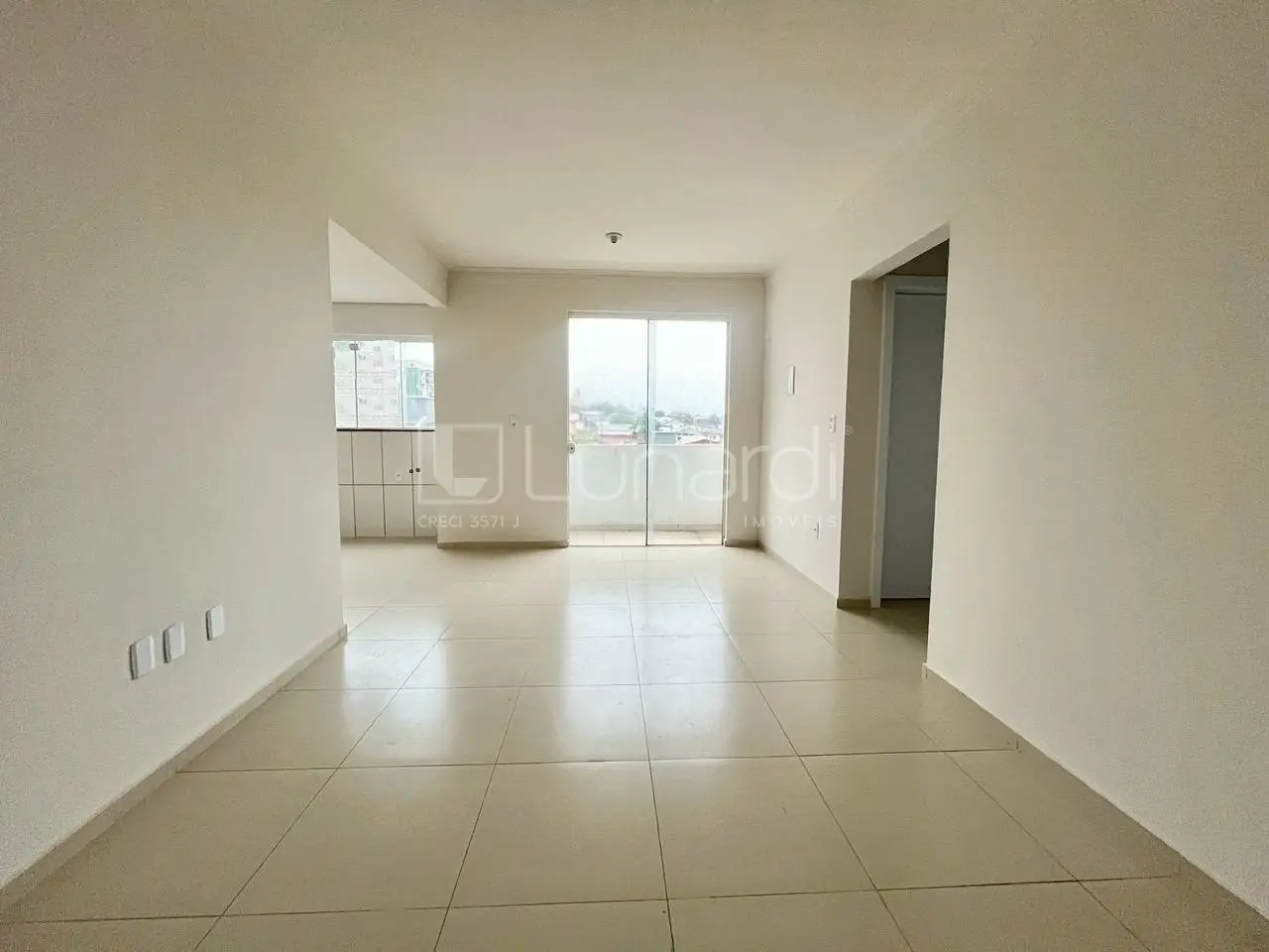 Apartamento à venda com 2 dormitórios, 1 banheiro, 1 vaga de garagem e 67m² de área privativa no bairro Efapi