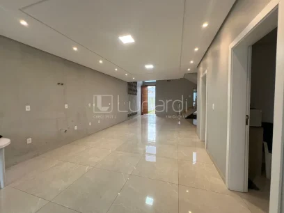 Foto Sobrado com 3 Suítes