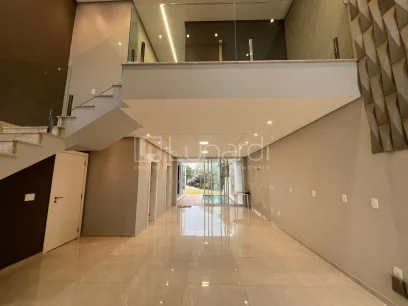 Foto Sobrado com 3 Suítes