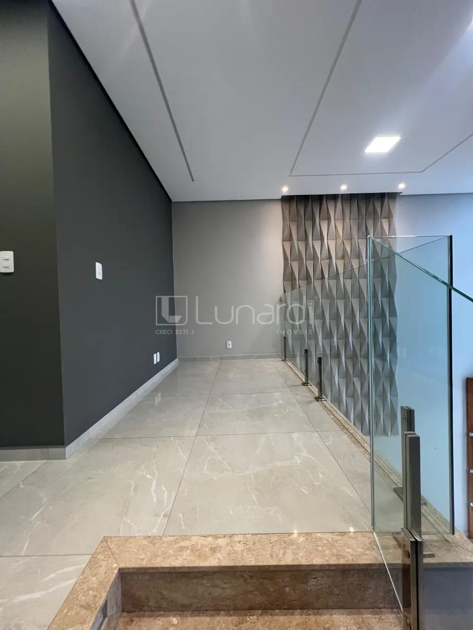 Foto Sobrado com 3 Suítes