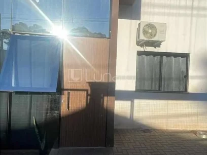 Foto Casa com 2 Dormitórios