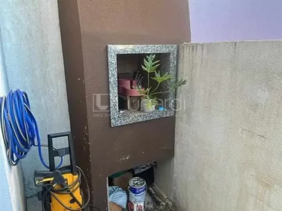 Foto Casa com 2 Dormitórios