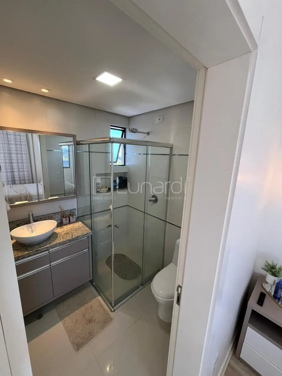 Foto Apartamento com 2 Dormitórios