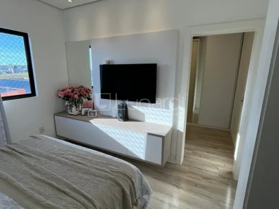 Foto Apartamento com 2 Dormitórios