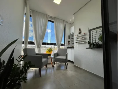 Foto Apartamento com 2 Dormitórios