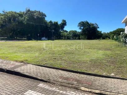 Foto Casa com 4 Dormitórios