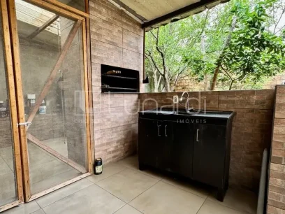 Foto Casa com 2 Dormitórios