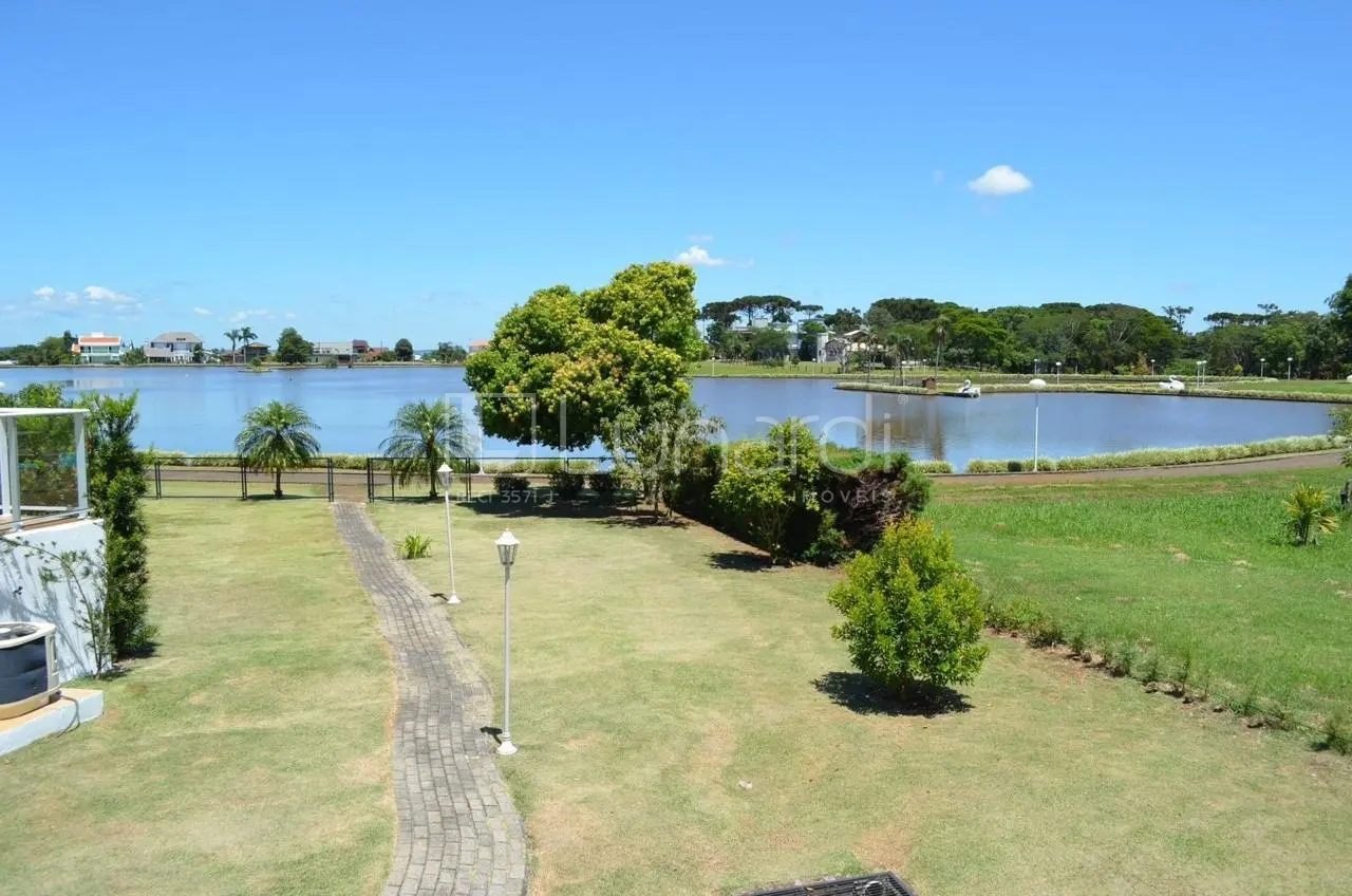 Foto Casa com 4 Dormitórios