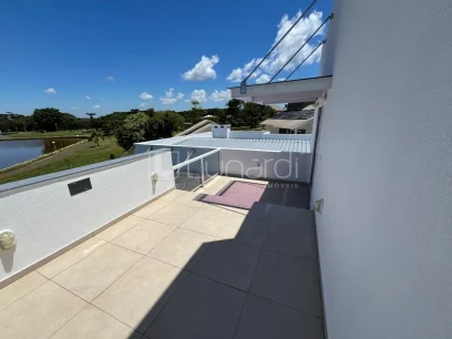 Foto Casa com 4 Dormitórios