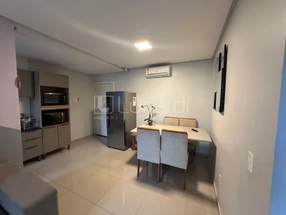 Foto Apartamento com 2 Dormitórios