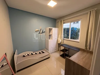 Foto Apartamento com 2 Dormitórios