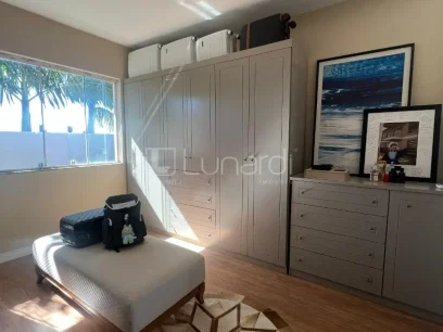 Foto Casa com 3 Dormitórios