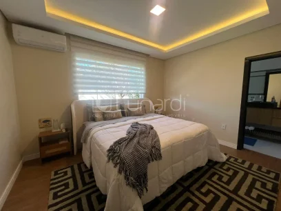 Foto Casa com 3 Dormitórios