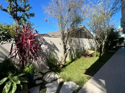 Foto Casa com 3 Dormitórios