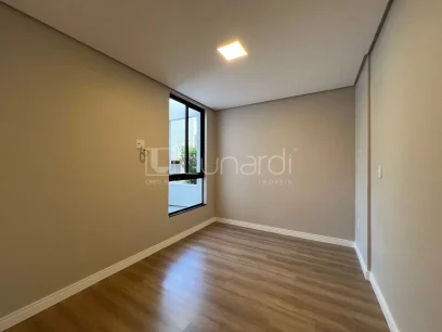Foto Sobrado com 3 Dormitórios