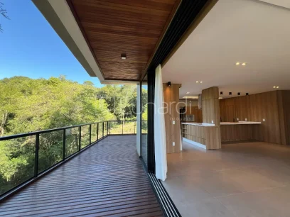 Foto Casa em Condomínio com 3 Dormitórios