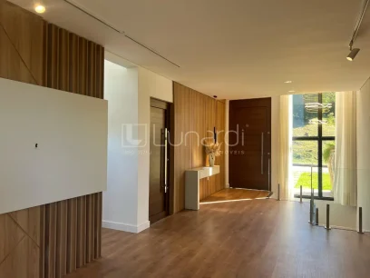 Foto Casa em Condomínio com 3 Dormitórios