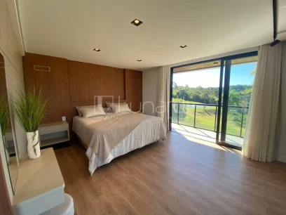 Foto Casa em Condomínio com 3 Dormitórios