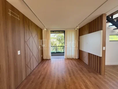 Foto Casa em Condomínio com 3 Dormitórios