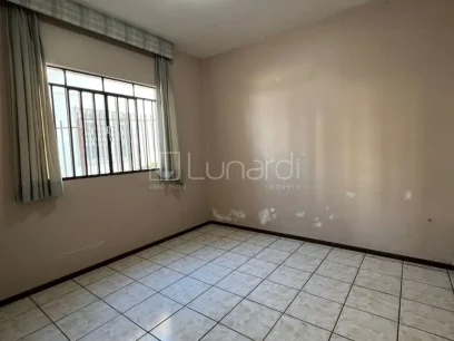 Foto Casa com 4 Dormitórios