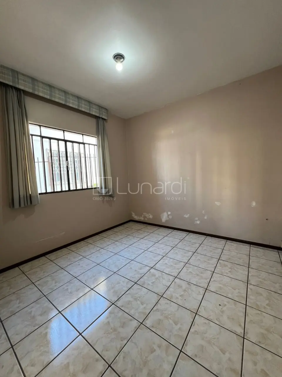 Foto Casa com 4 Dormitórios