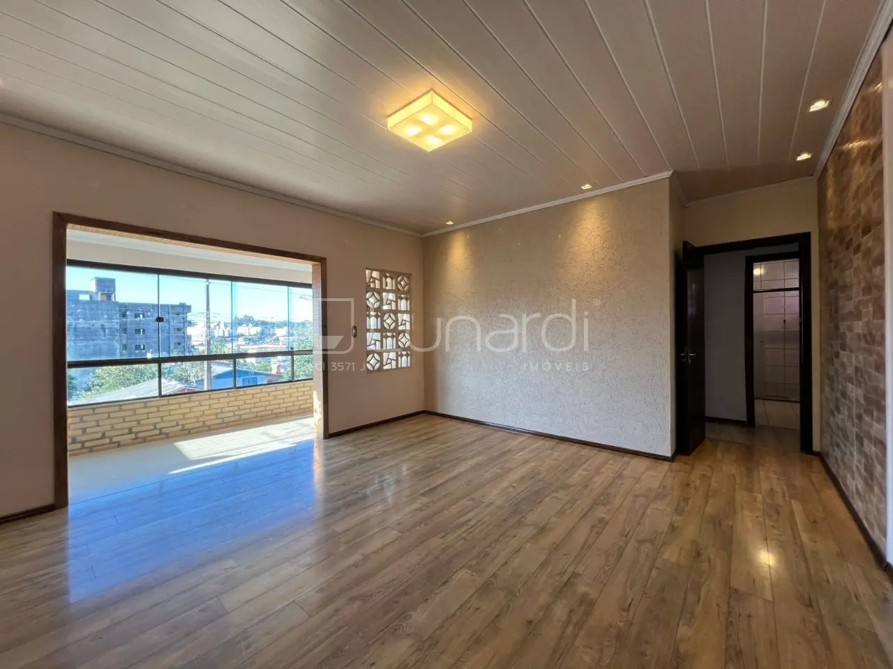 Foto Casa com 4 Dormitórios