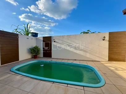 Foto Casa com 3 Dormitórios