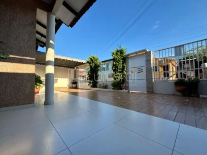 Foto Casa com 3 Dormitórios