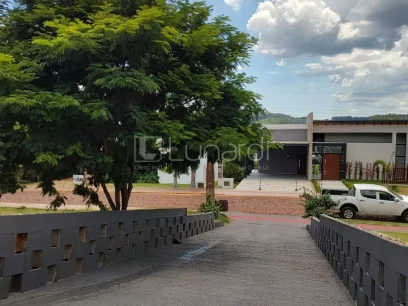 Foto Casa com 3 Dormitórios