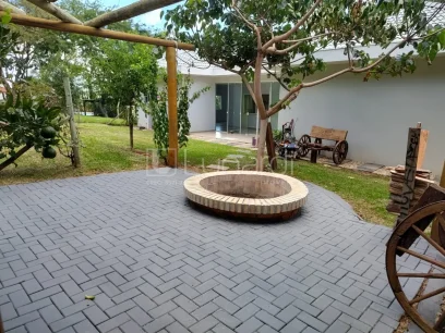 Foto Casa com 3 Dormitórios