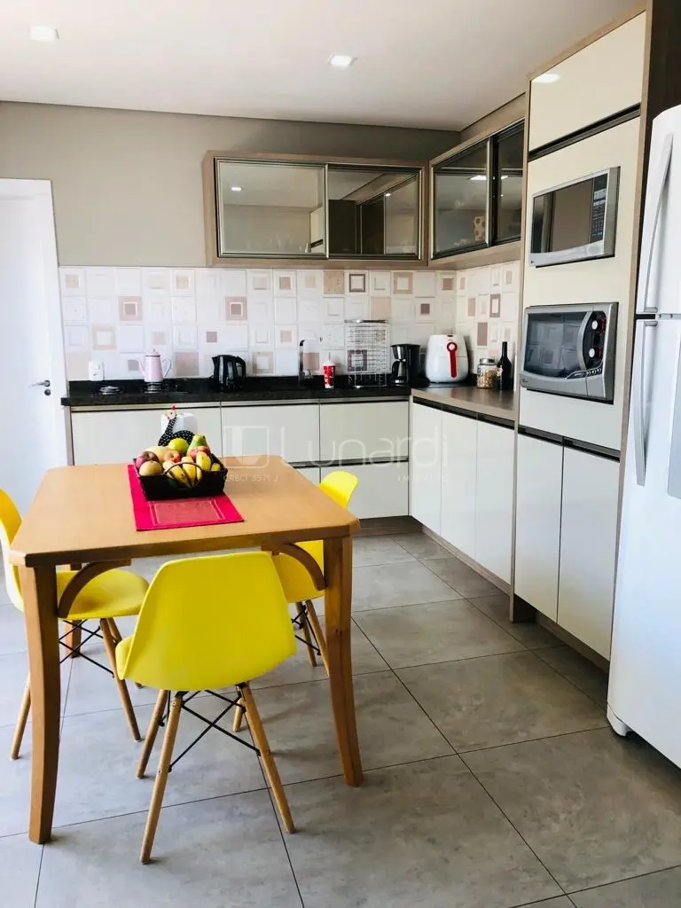 Foto Casa com 3 Dormitórios