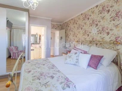 Foto Casa com 3 Dormitórios