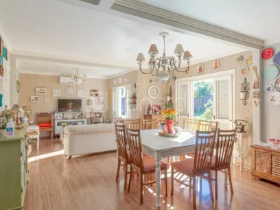 Foto Casa com 3 Dormitórios